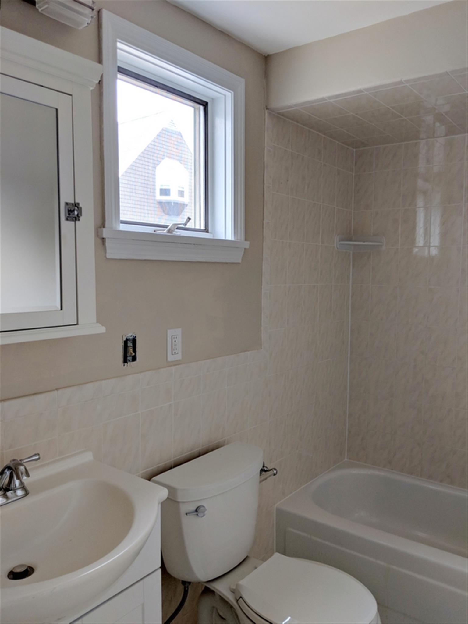 171 College Ave, Davis Square