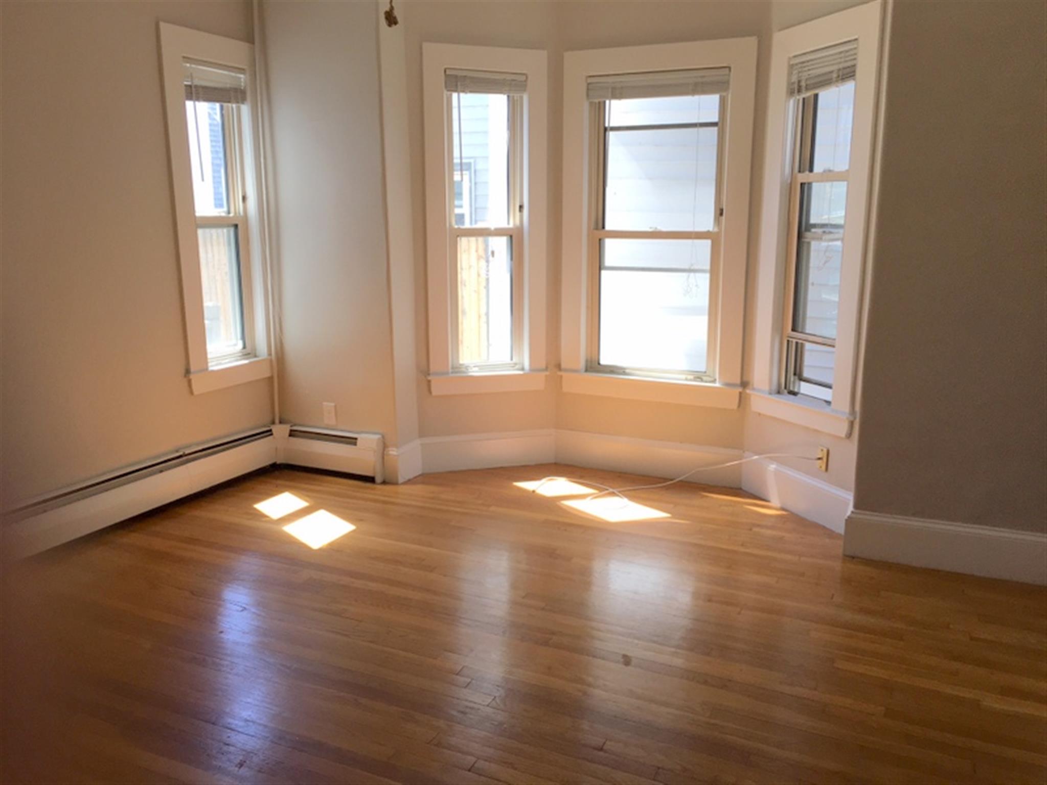 222 Banks St, Cambridgeport