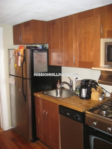 12 Shepherd Ave, Mission Hill