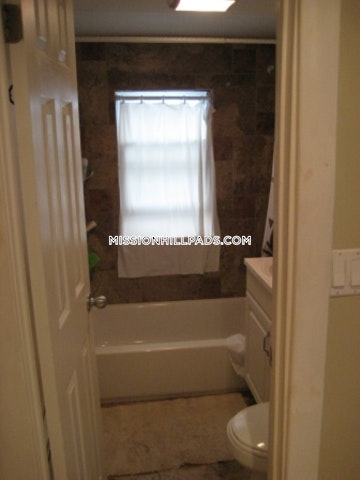 12 Shepherd Ave, Mission Hill