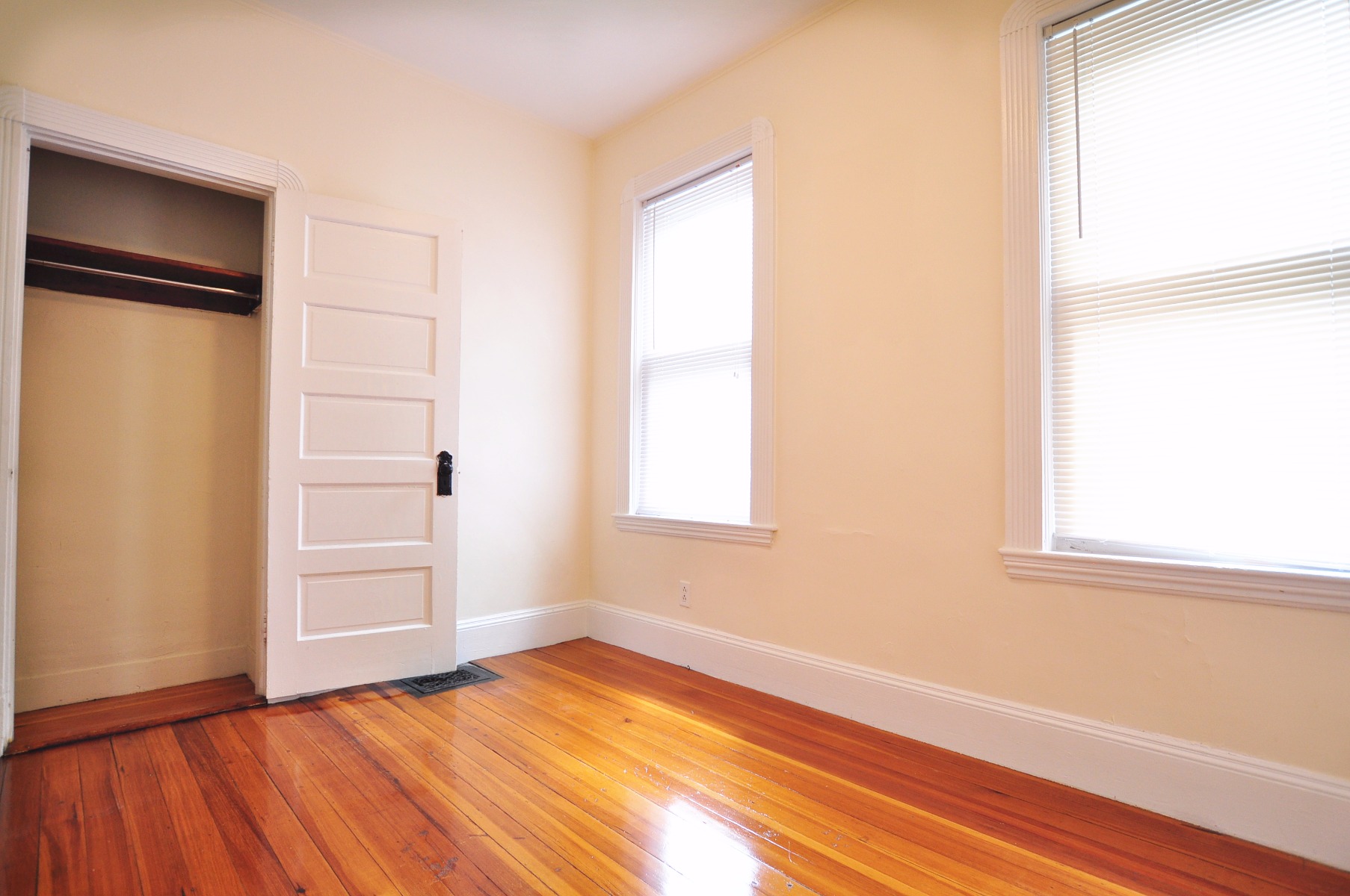 756 Saratoga St, East Boston