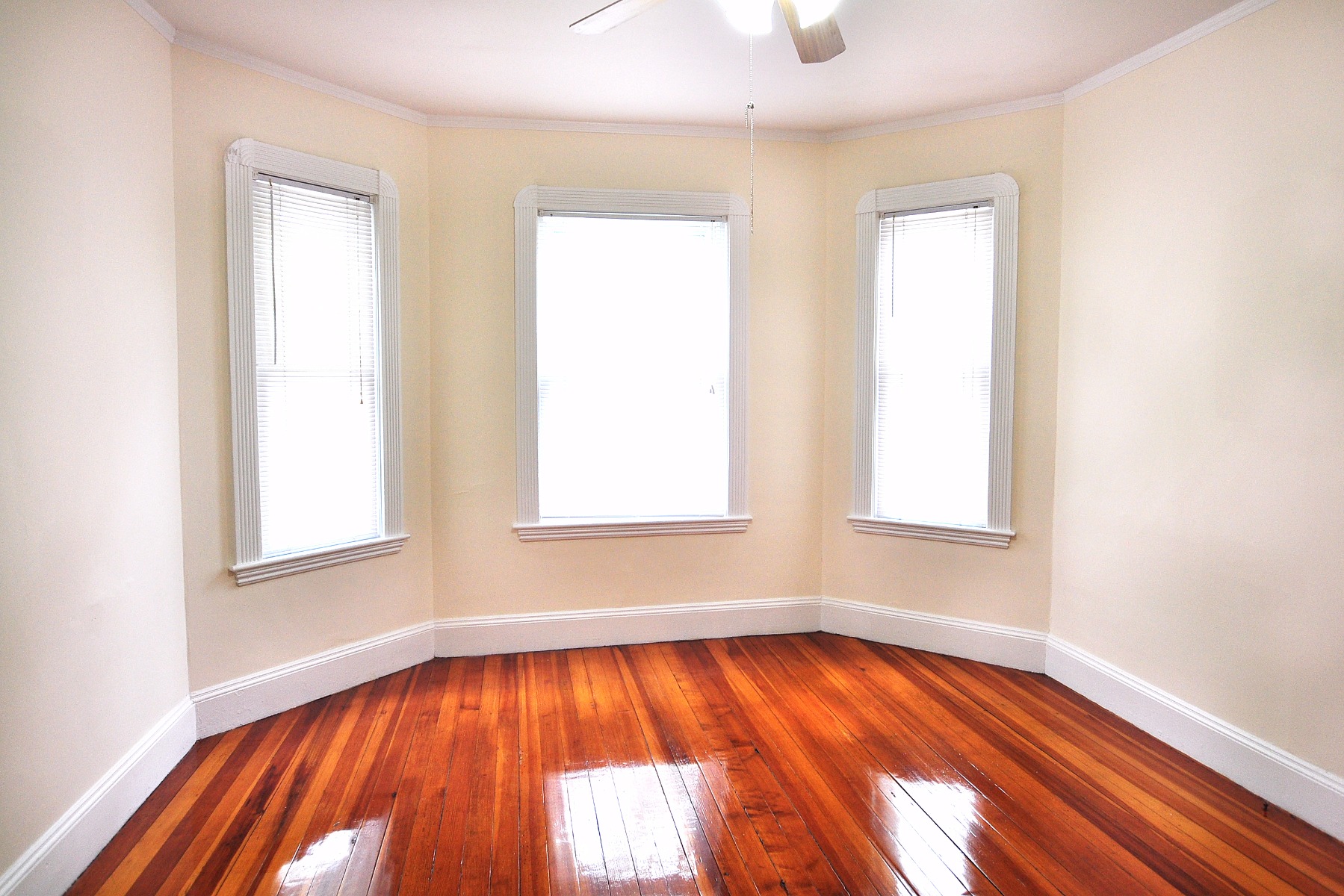 756 Saratoga St, East Boston