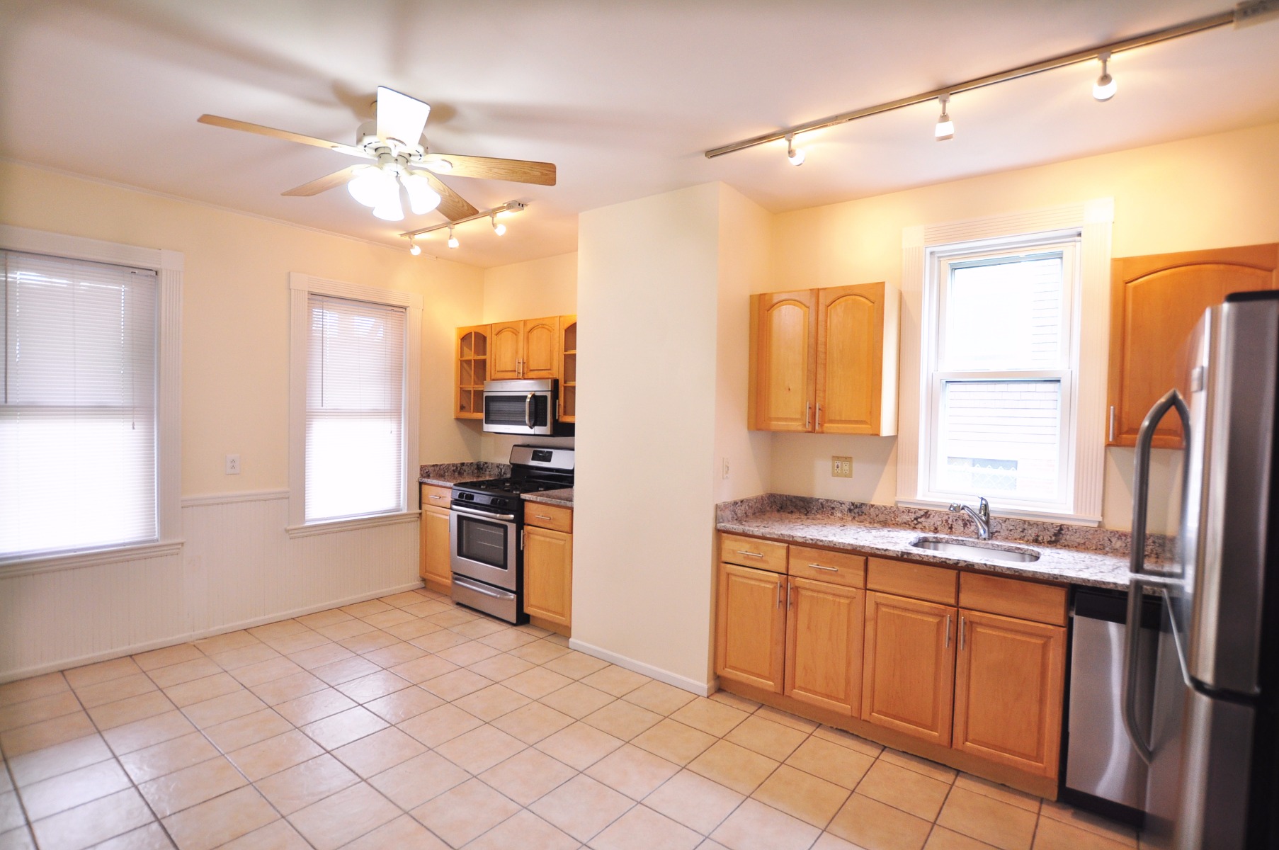 756 Saratoga St, East Boston