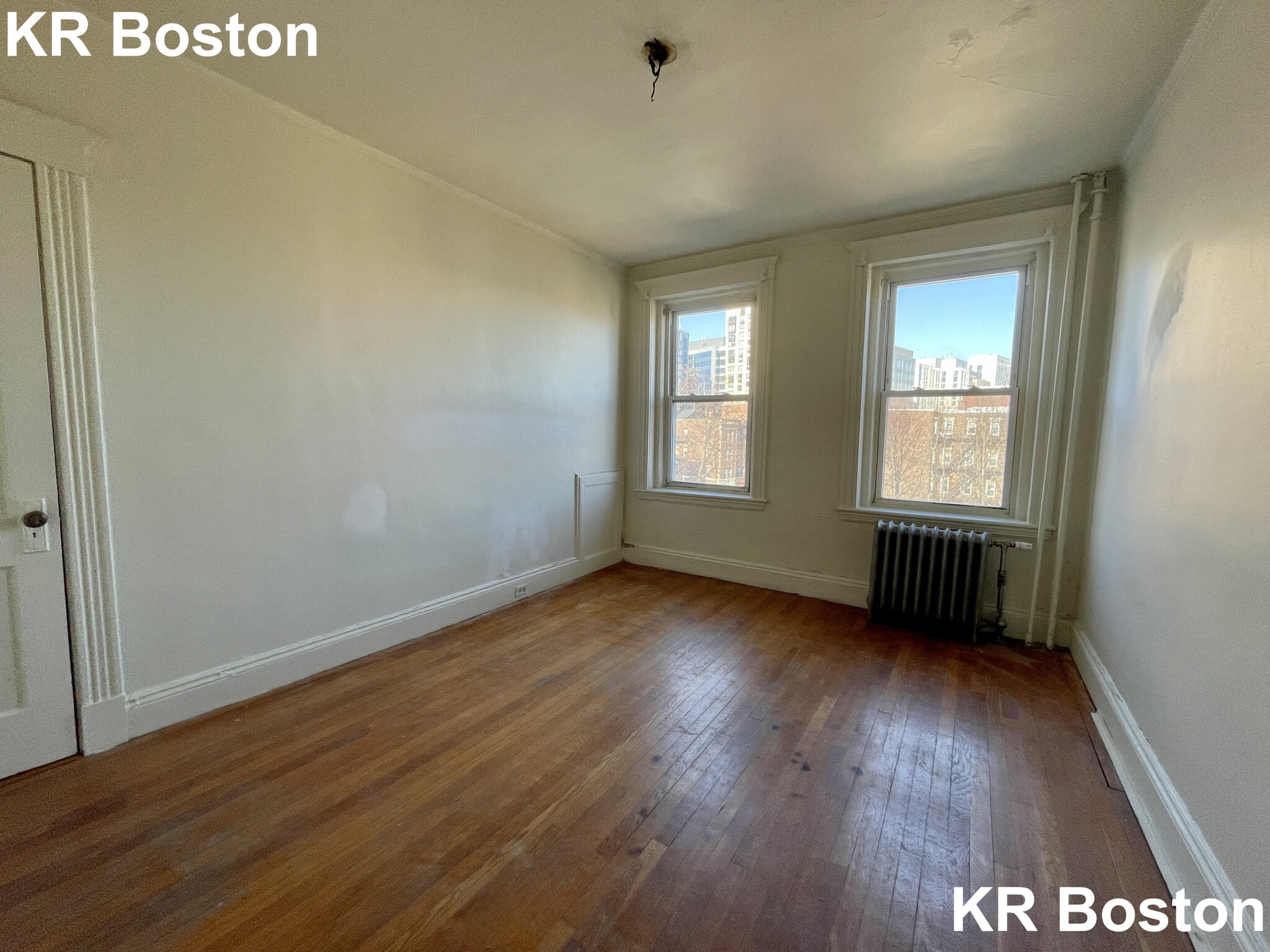 231 Parks Dr, Fenway