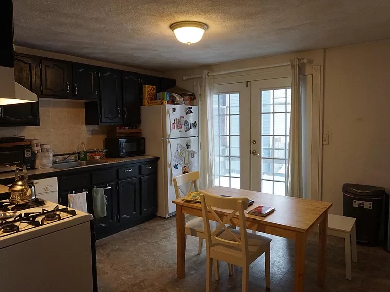 5 Cottage St, South Boston