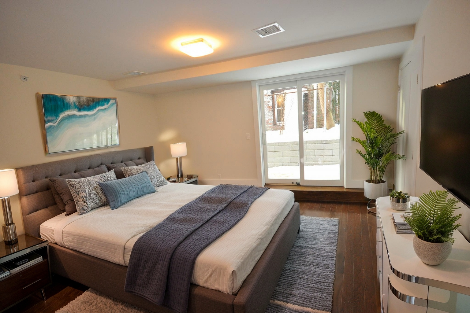 20 Sussex St, Roxbury