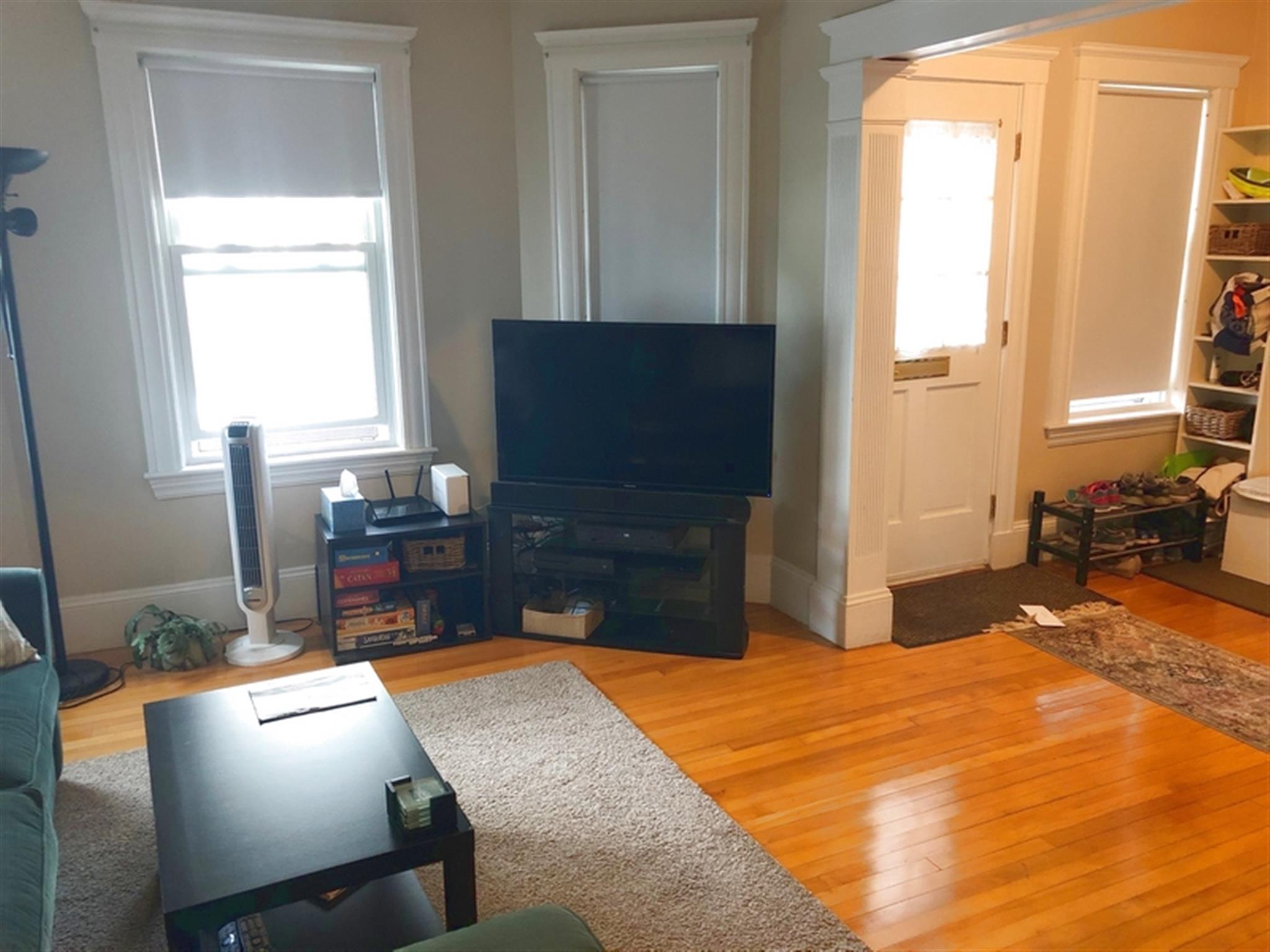 9 Harris Rd, Medford