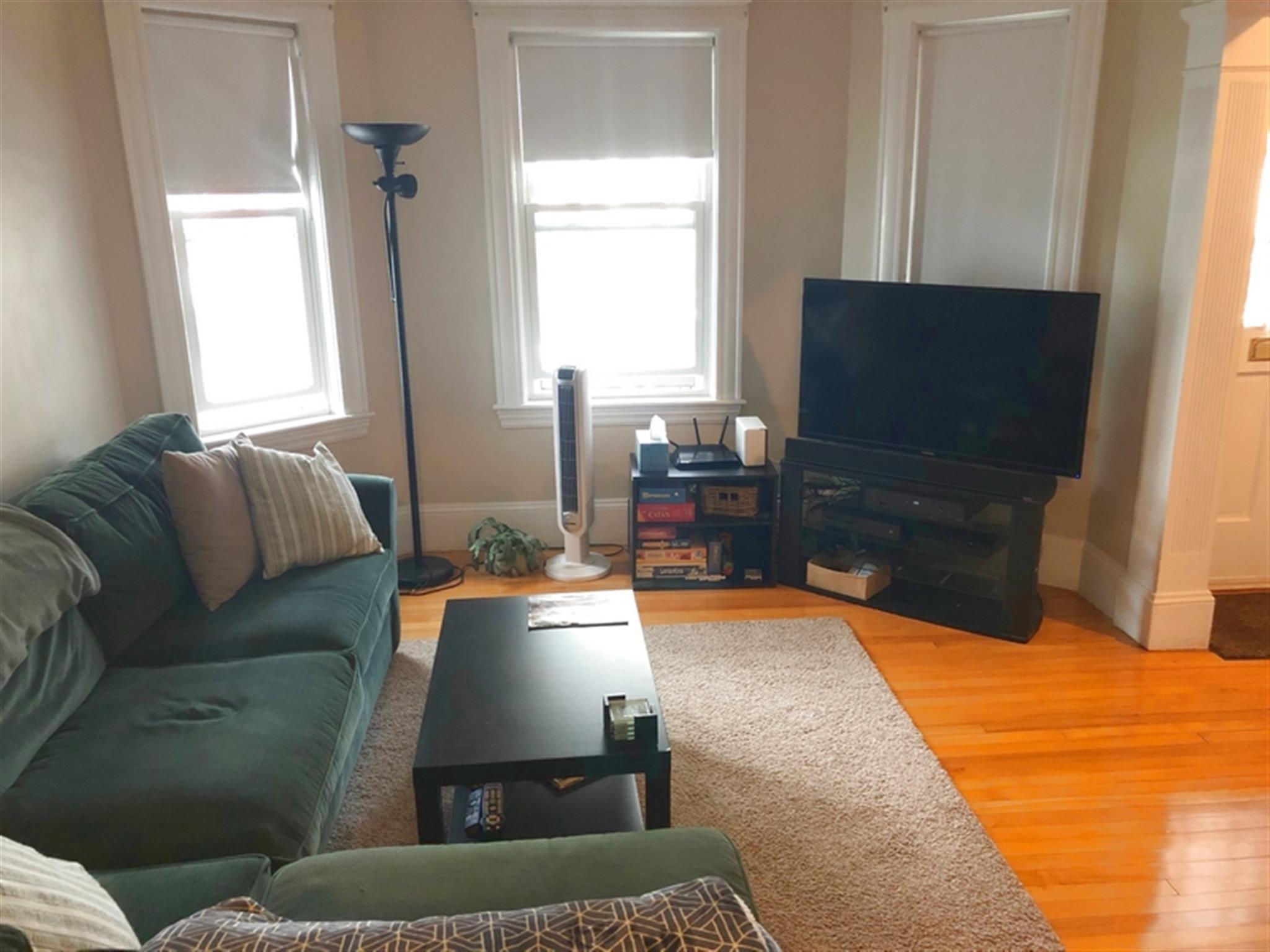 9 Harris Rd, Medford