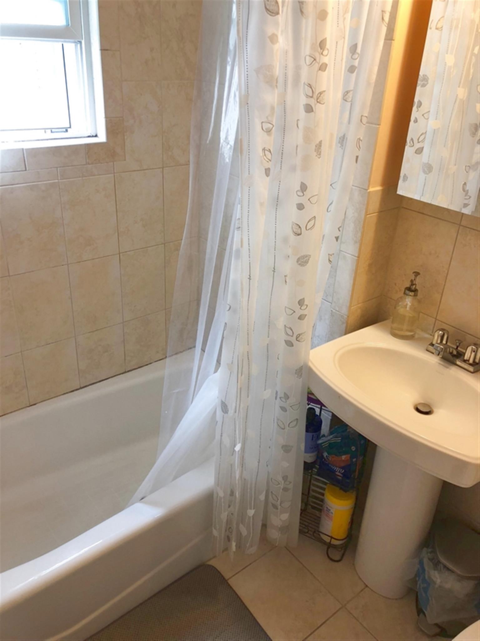 9 Harris Rd, Medford