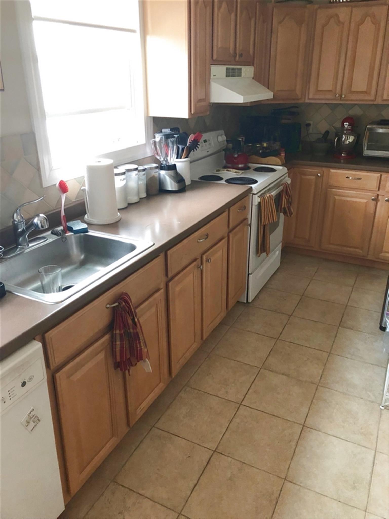 9 Harris Rd, Medford