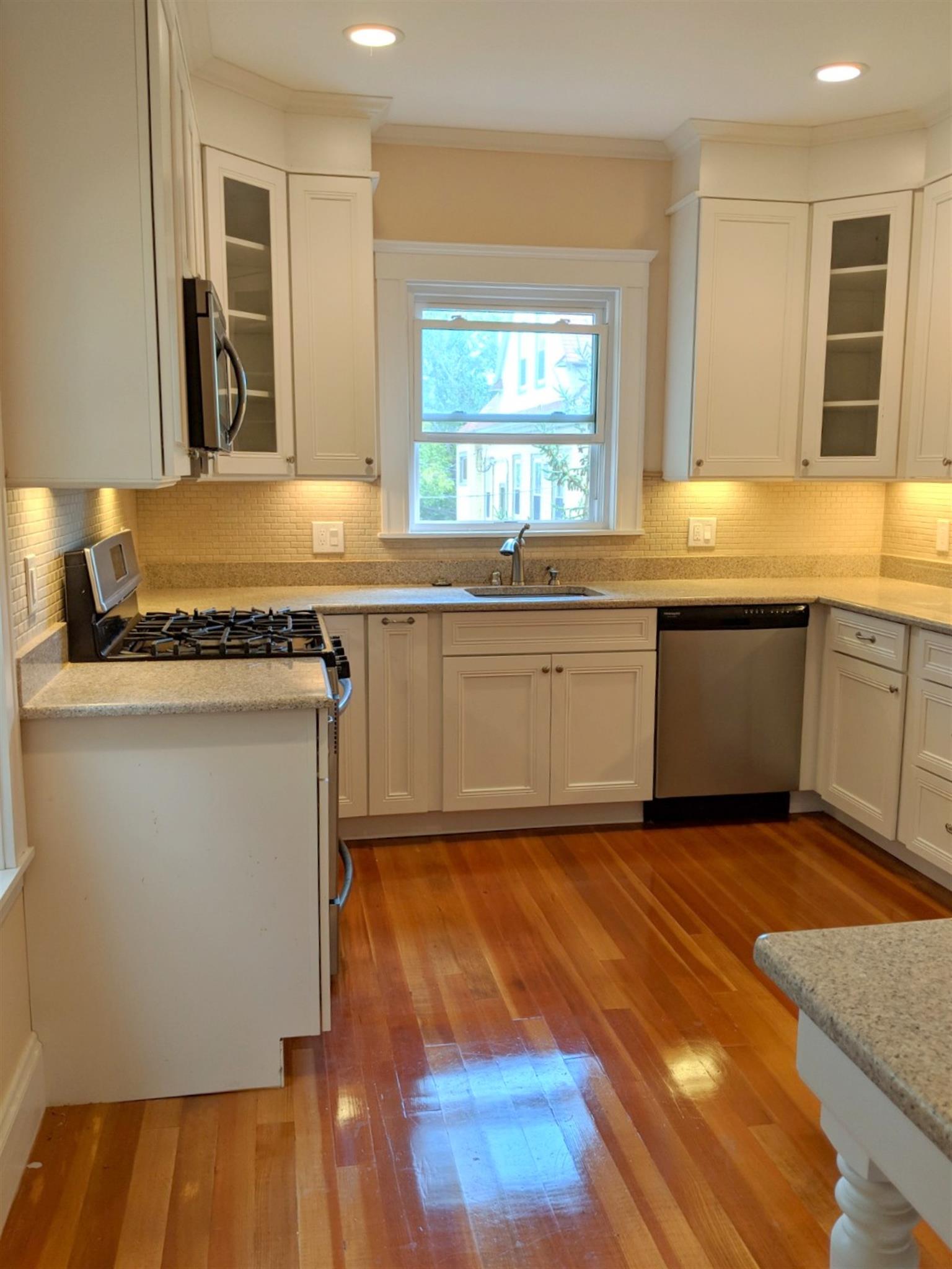 9 Whitfield Rd, Davis Square