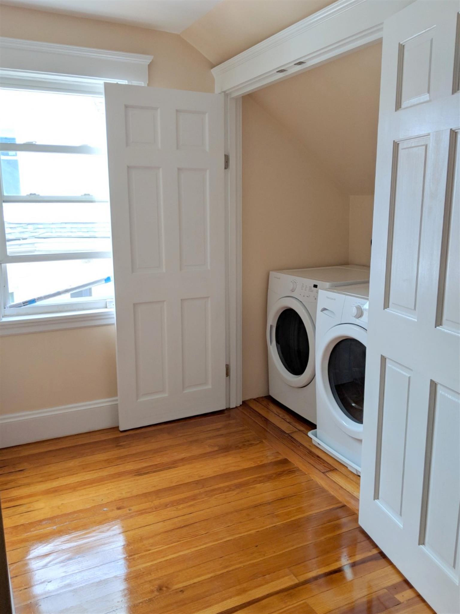 9 Whitfield Rd, Davis Square