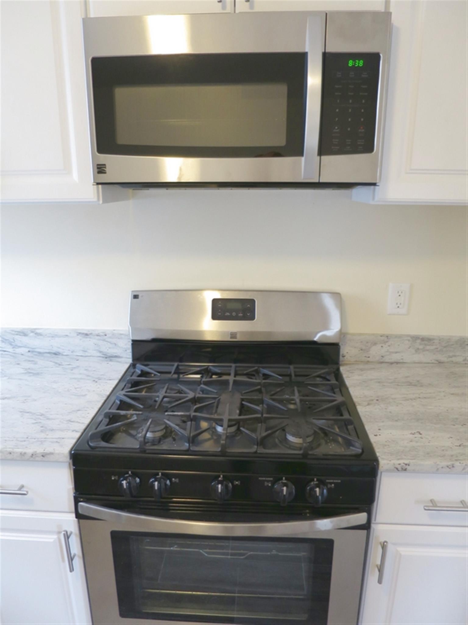 454 Broadway, Magoun Square