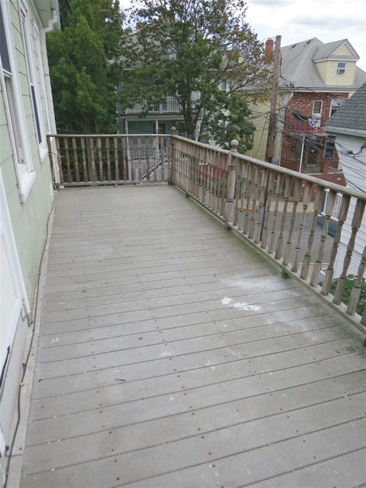 454 Broadway, Magoun Square