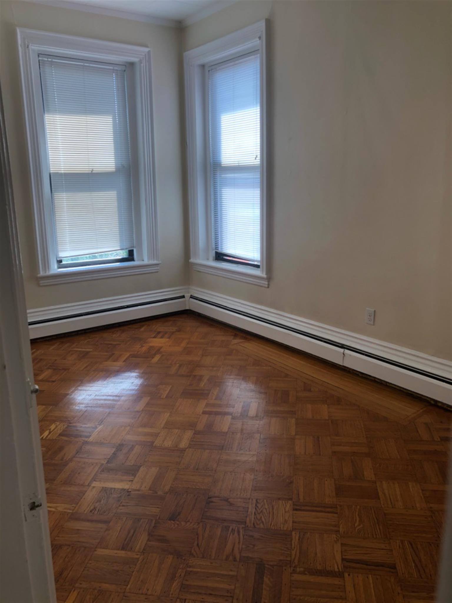 55 Adams St, Magoun Square