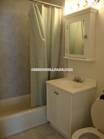 59 Hillside St, Mission Hill