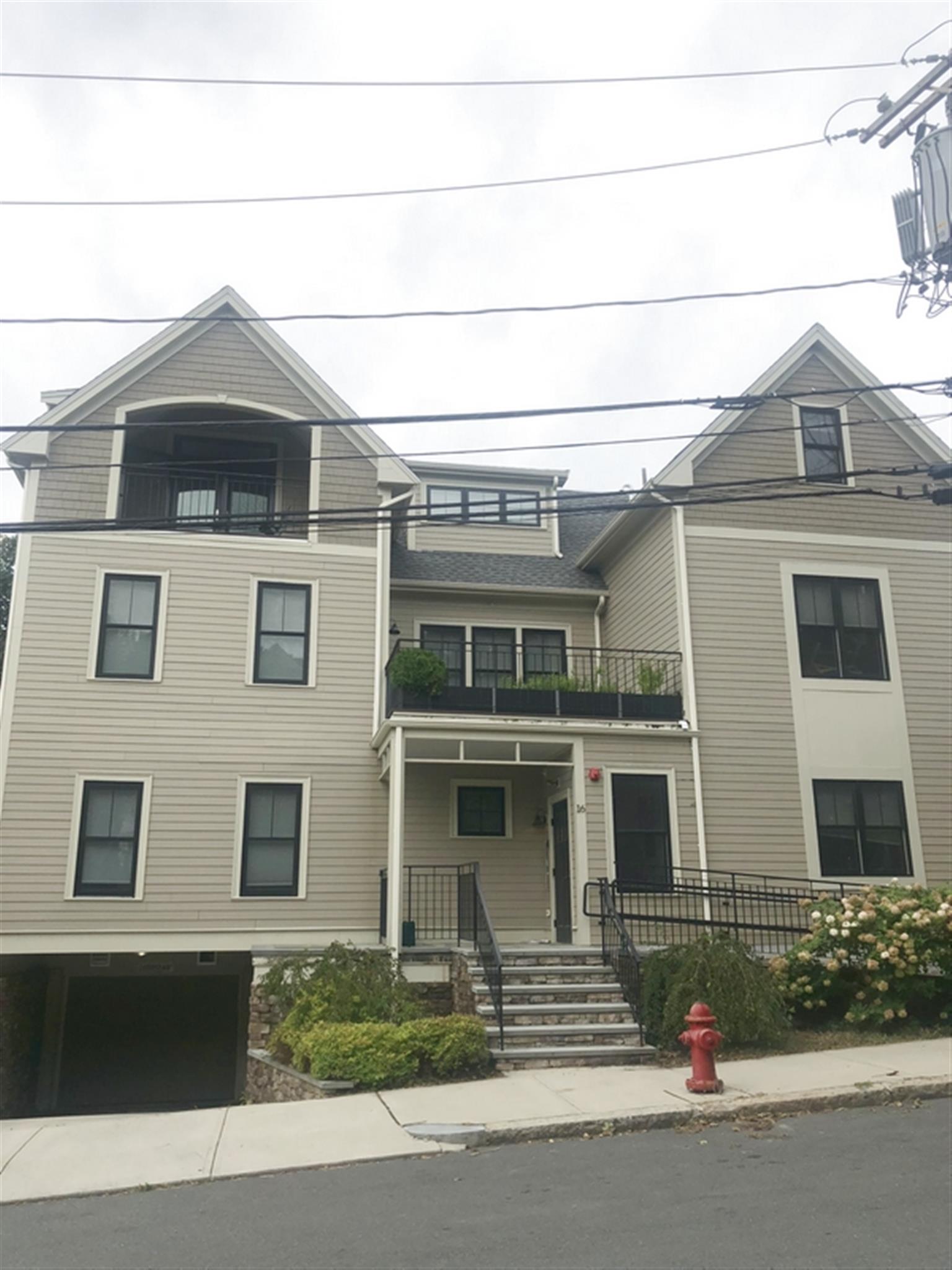 16 Linden Ave, Porter Square