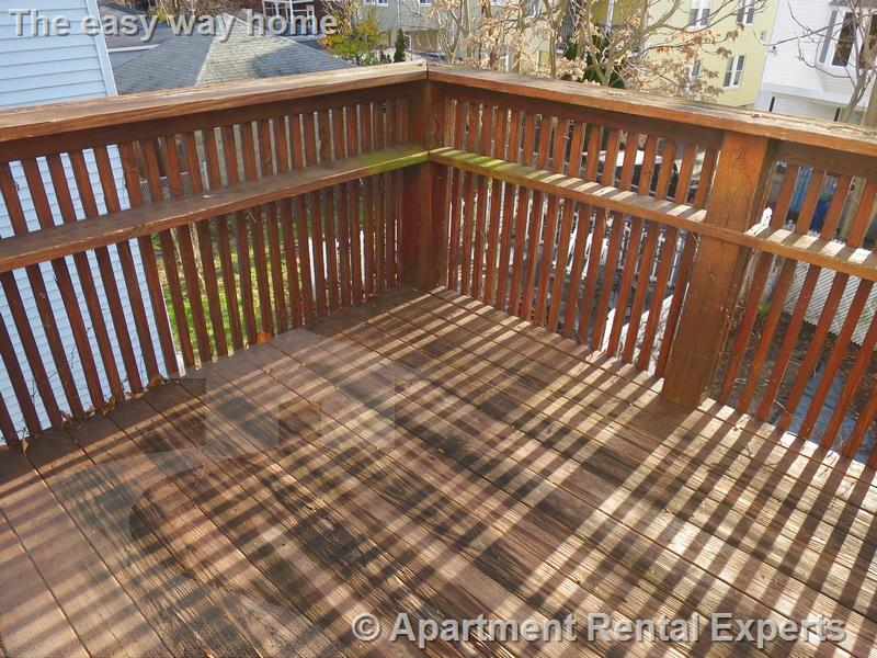 38 Sterling, Powderhouse