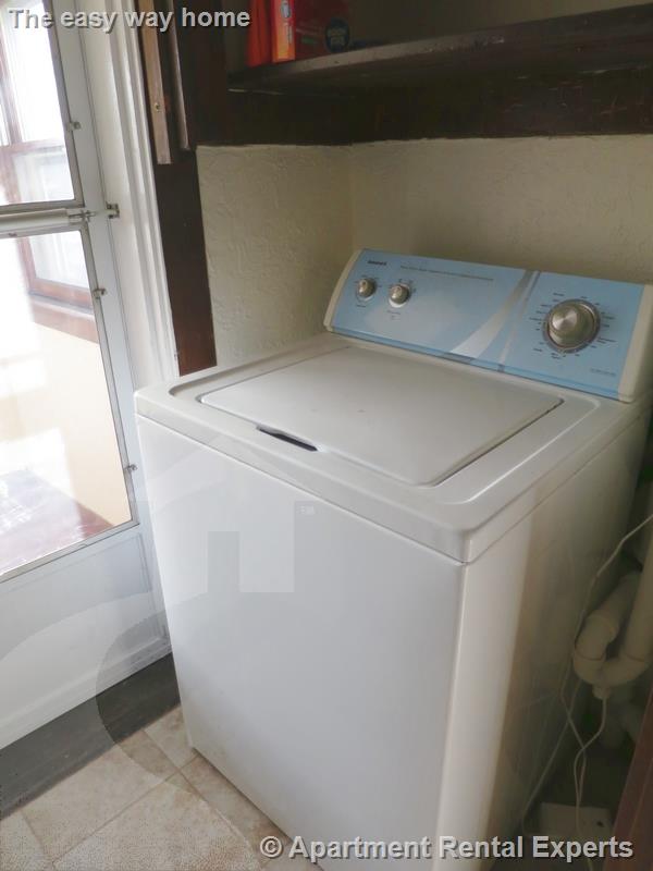 38 Sterling, Powderhouse