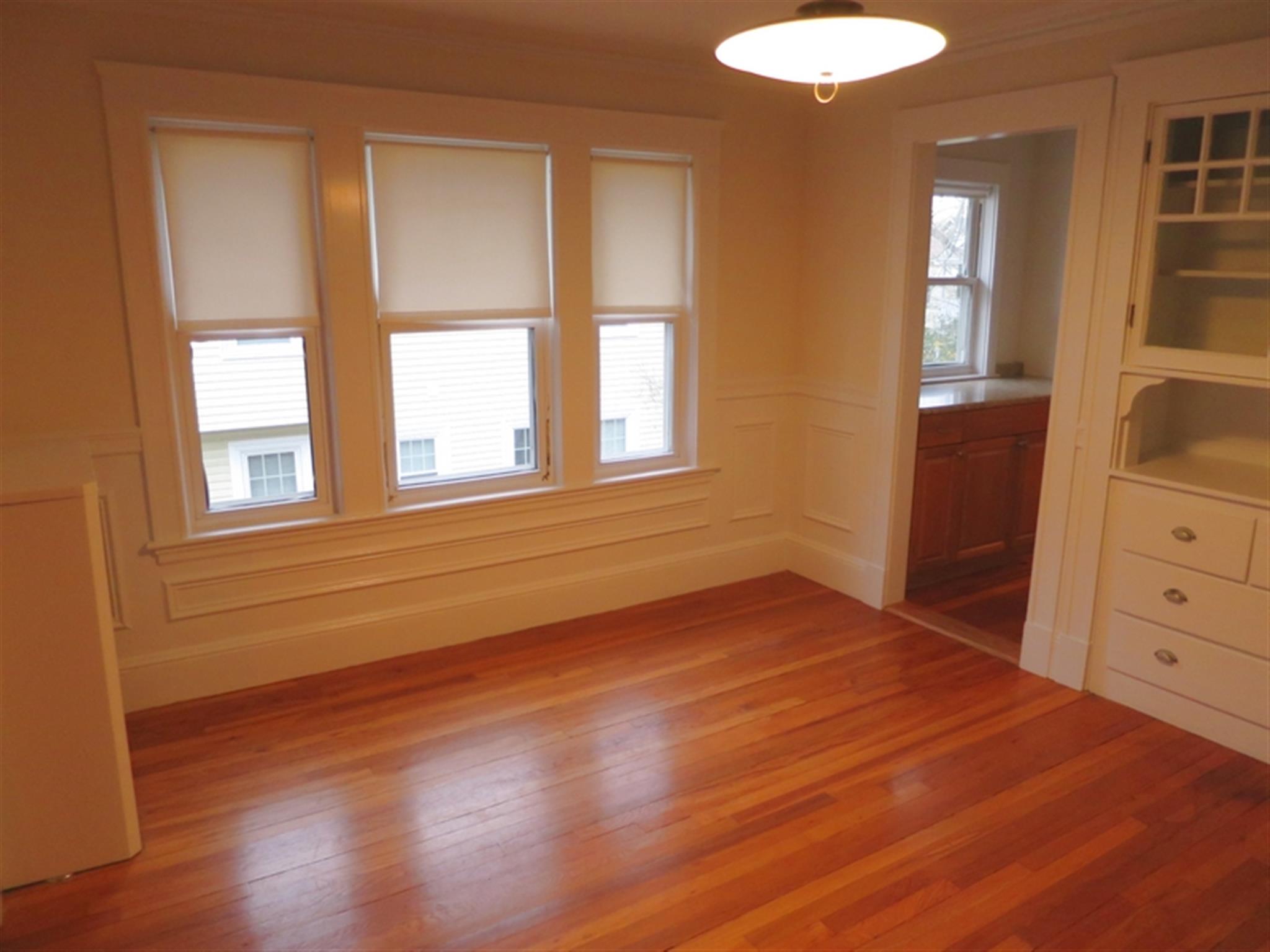 11 Newton Rd, Arlington