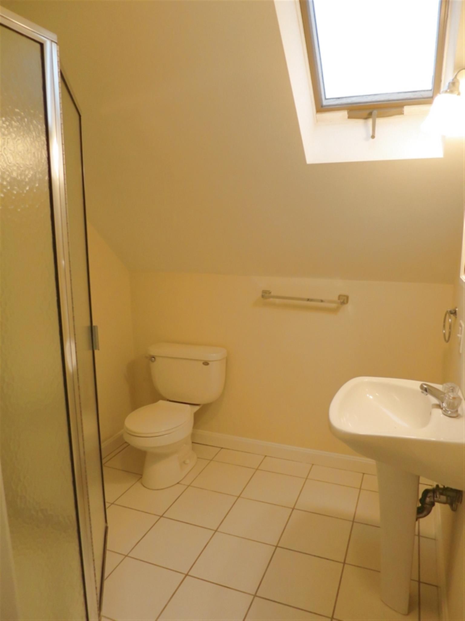 11 Newton Rd, Arlington