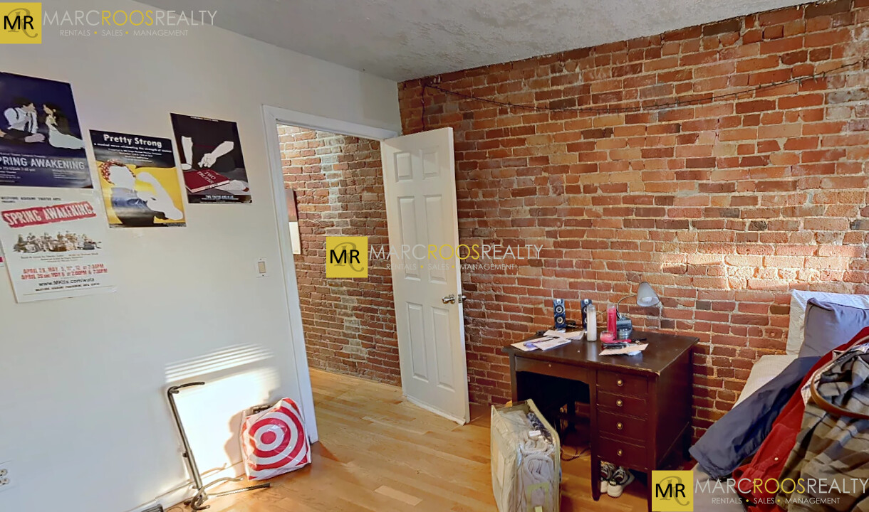 78 Hammond St, Roxbury