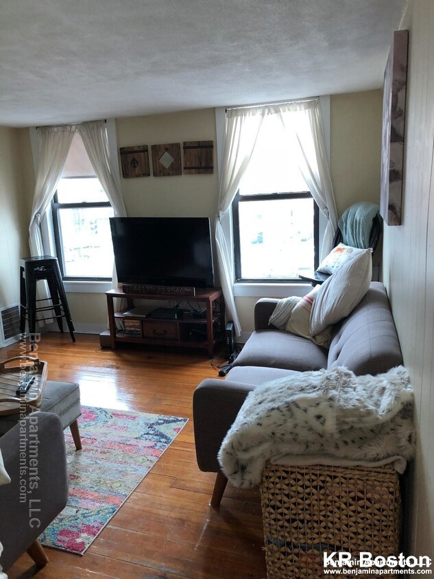 238 Cambridge St, Beacon Hill