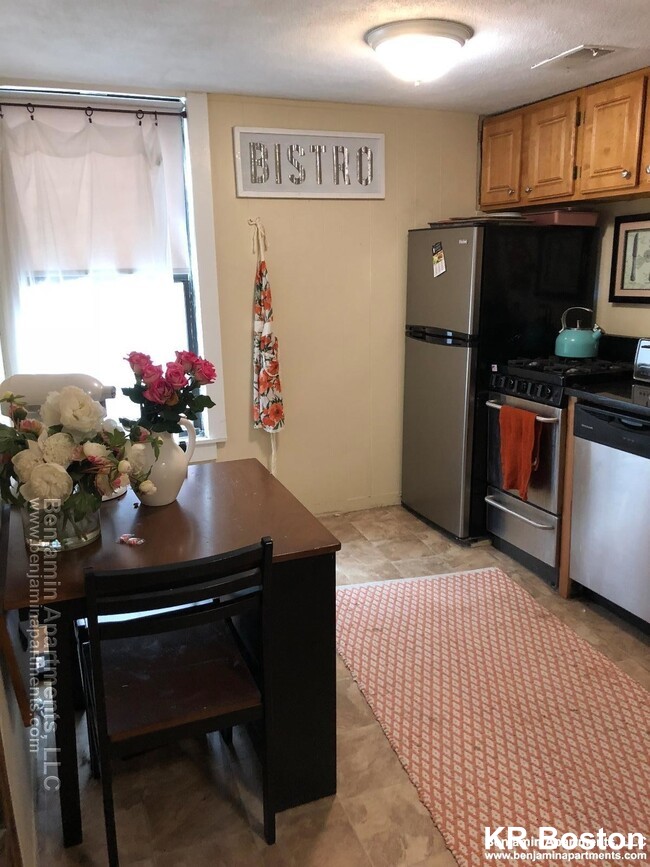 238 Cambridge St, Beacon Hill