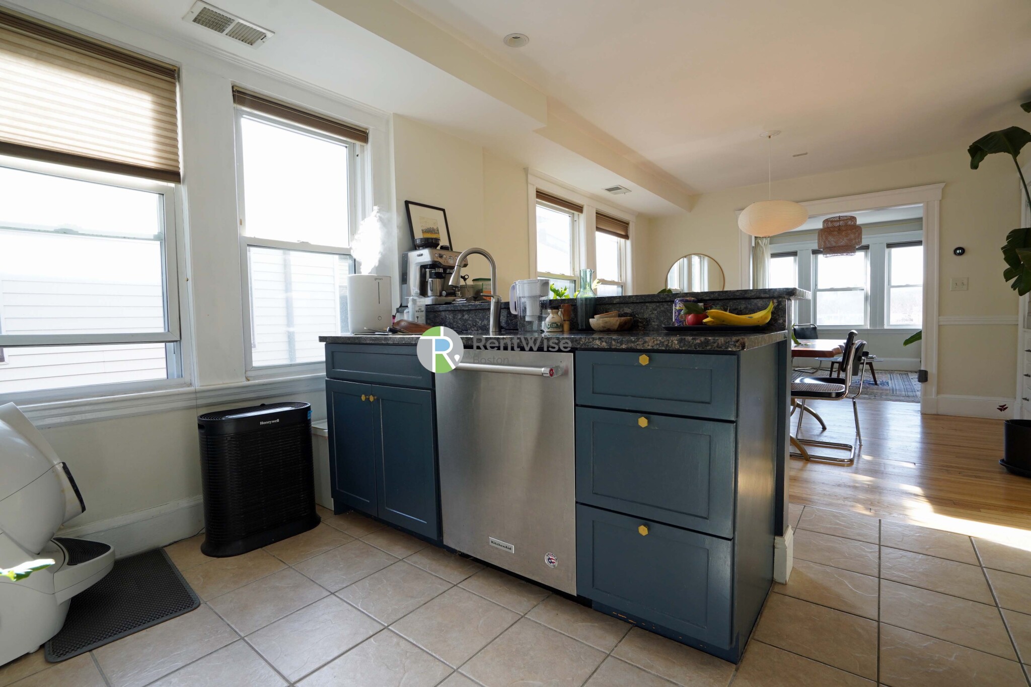 238 Hyde Park Ave, Roslindale