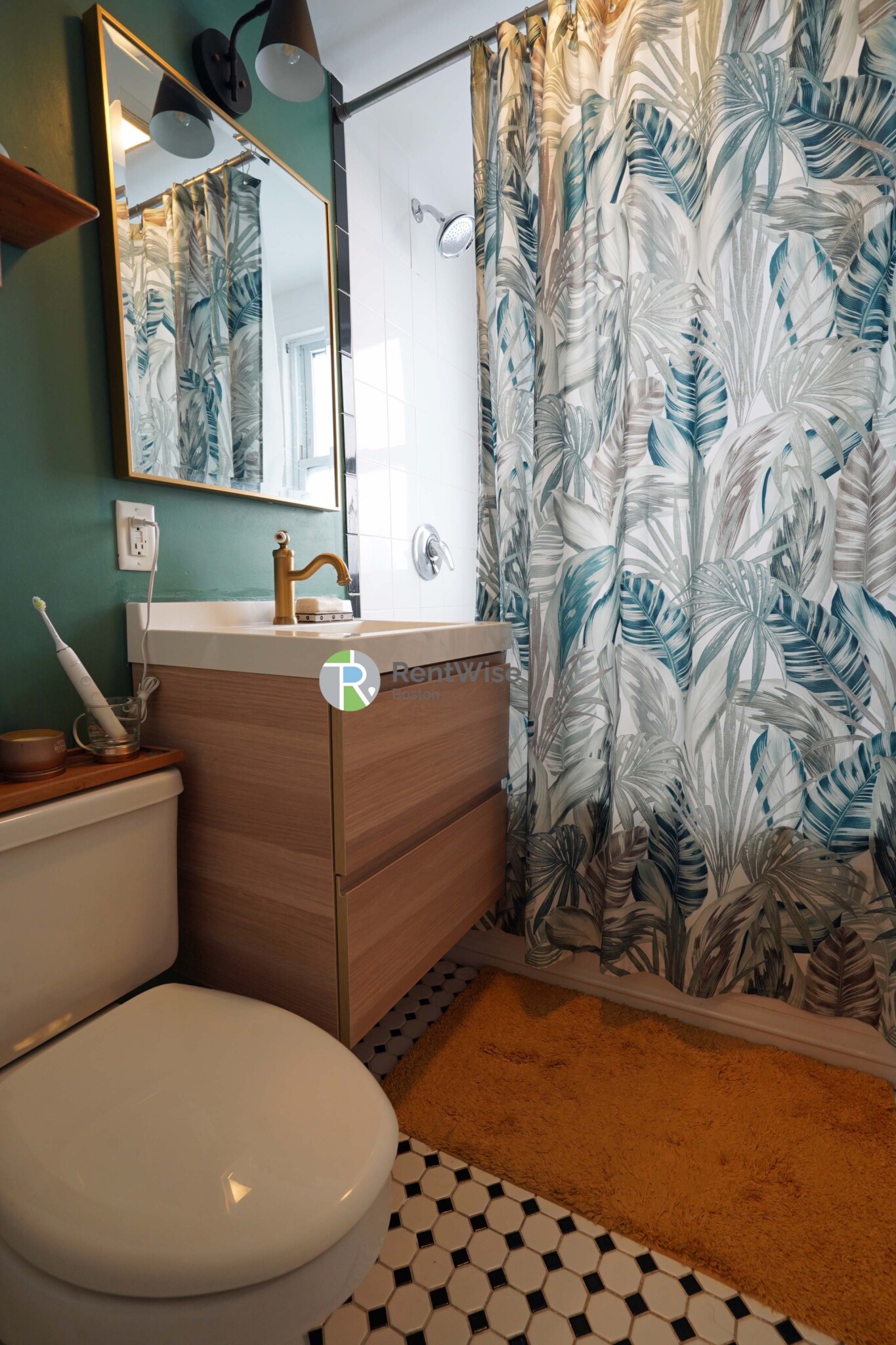 238 Hyde Park Ave, Roslindale