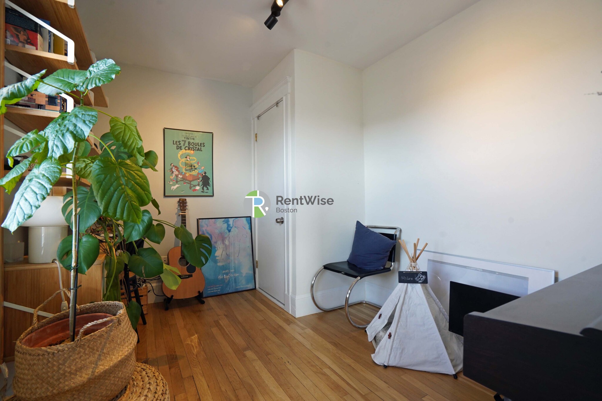 238 Hyde Park Ave, Roslindale