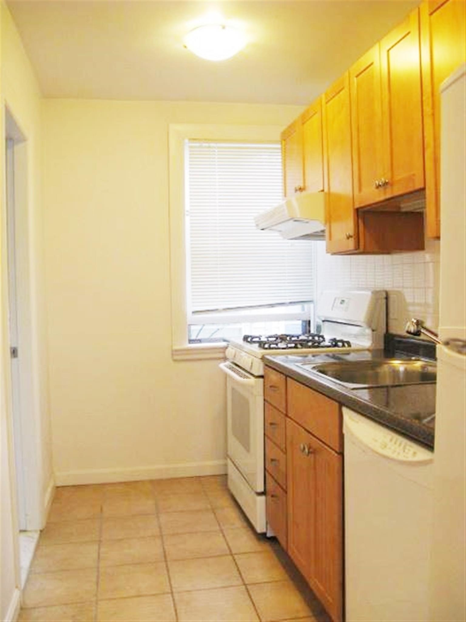 69 Raymond Ave, West Somerville