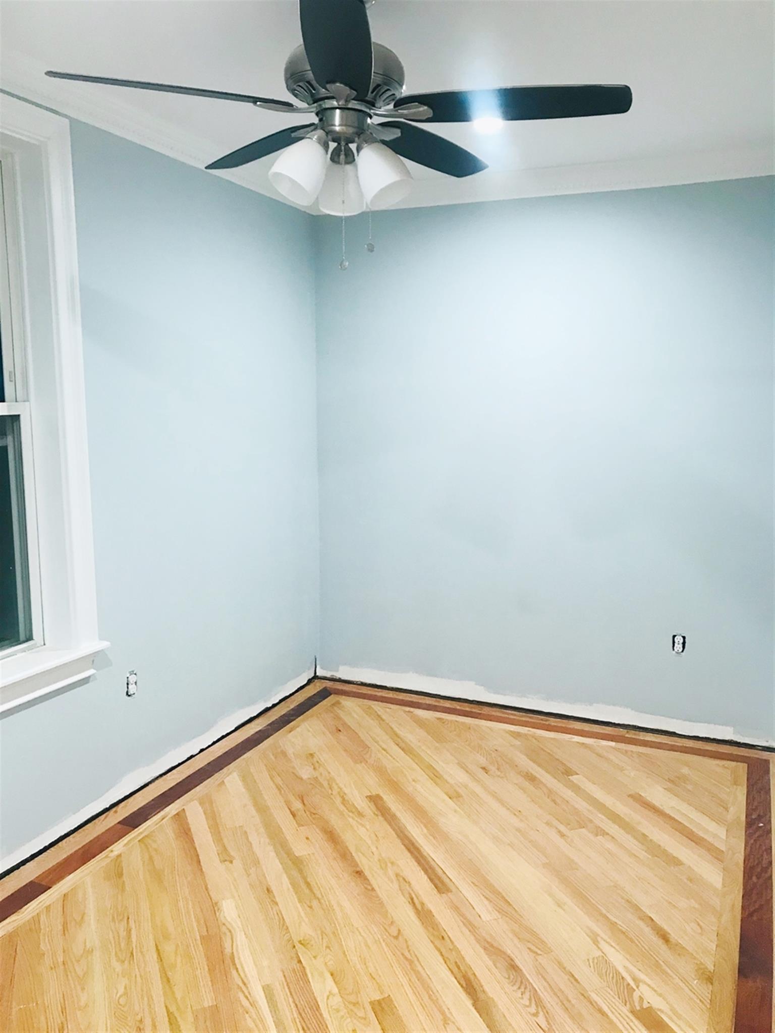 35 School St, Everett