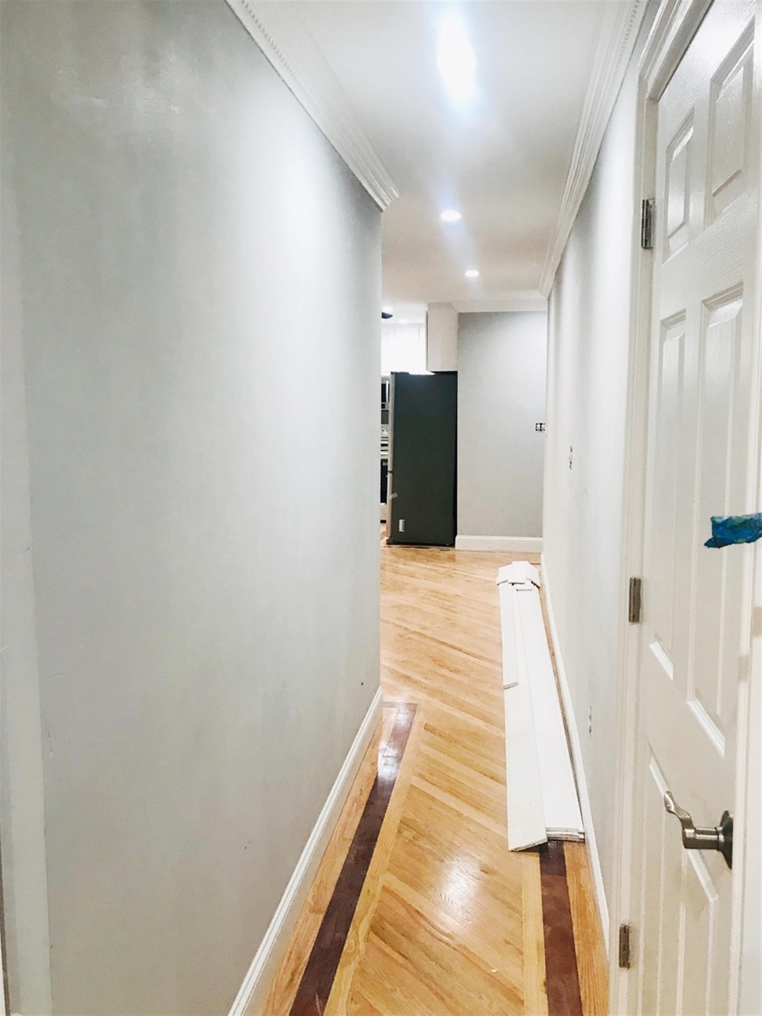 35 School St, Everett