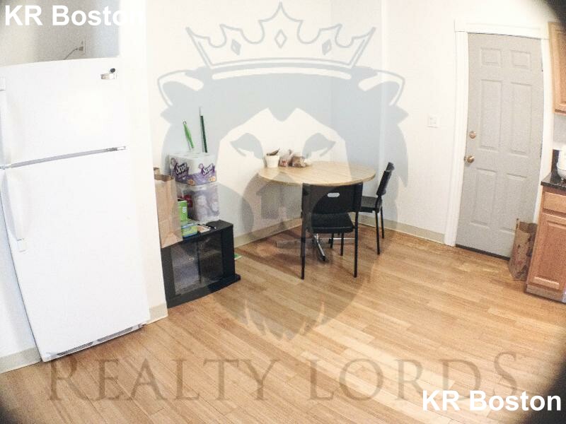 239 Harvard Ave, Allston