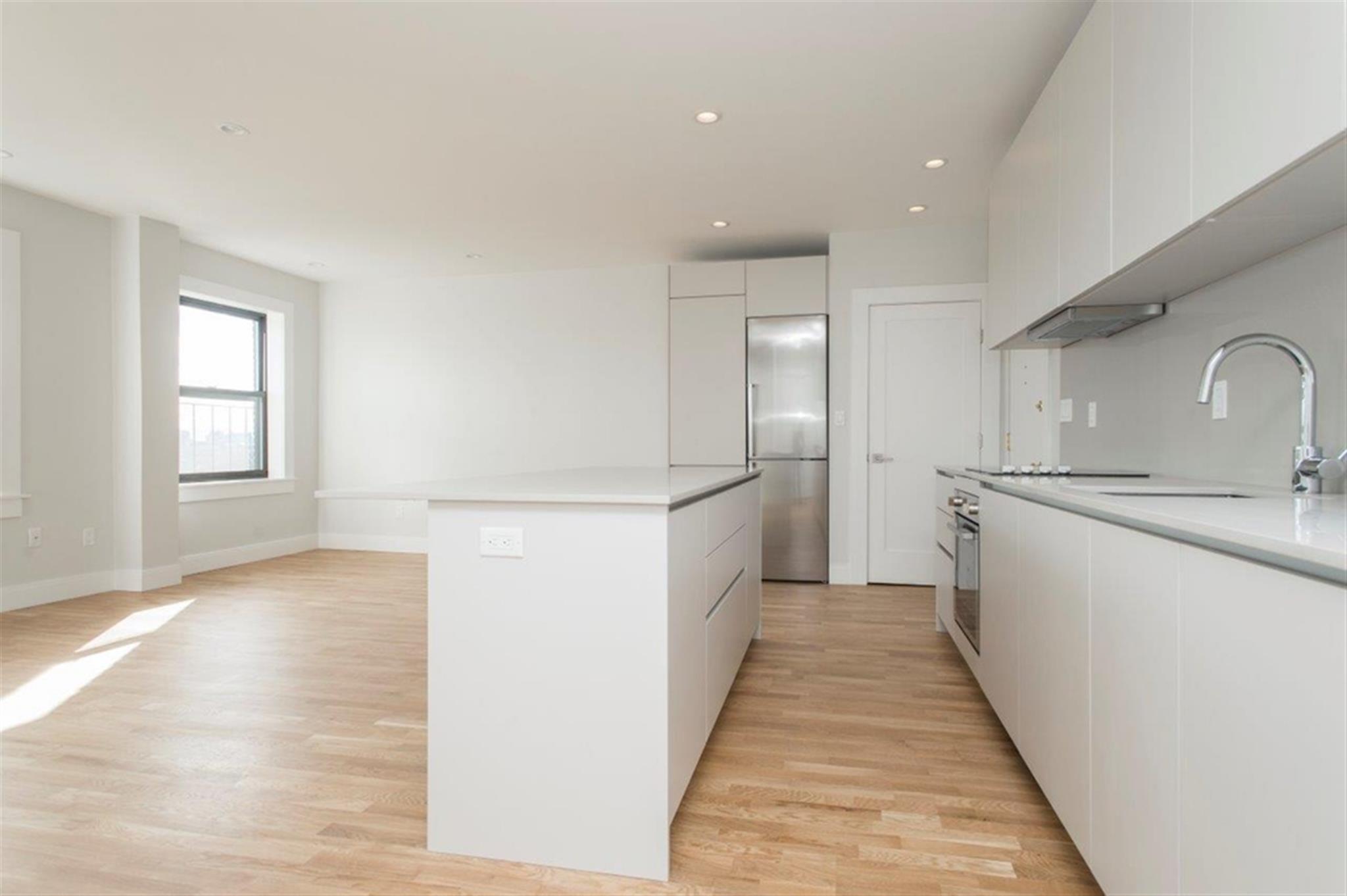 123 Highland Ave, Prospect Hill