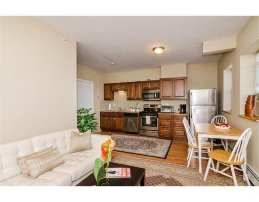 215 Saratoga St, East Boston