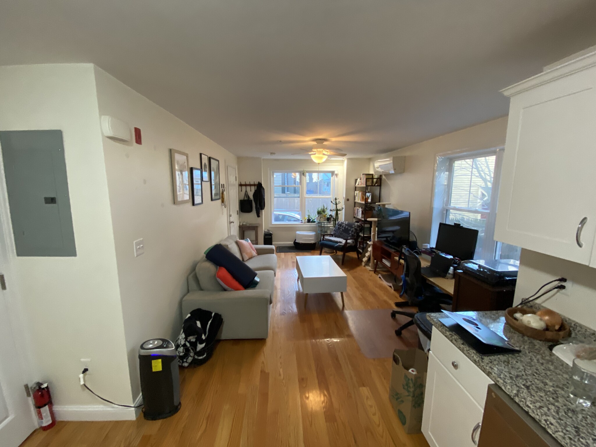 24 Beacon Pl, Ward Two
