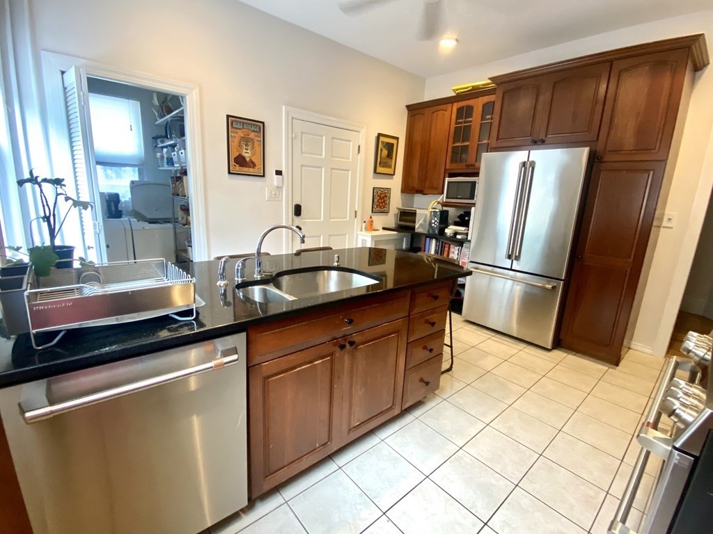 24 Hall Ave, Powder House Square