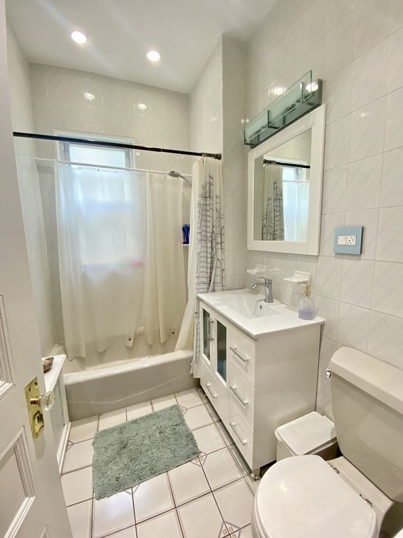 24 Hall Ave, Powder House Square