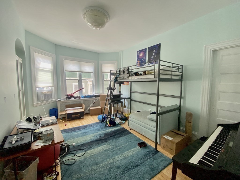 24 Hall Ave, Powder House Square