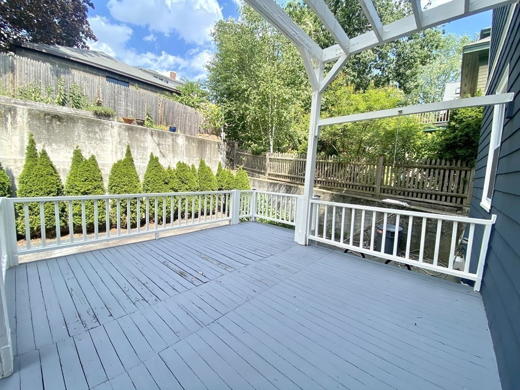 24 Hall Ave, Powder House Square