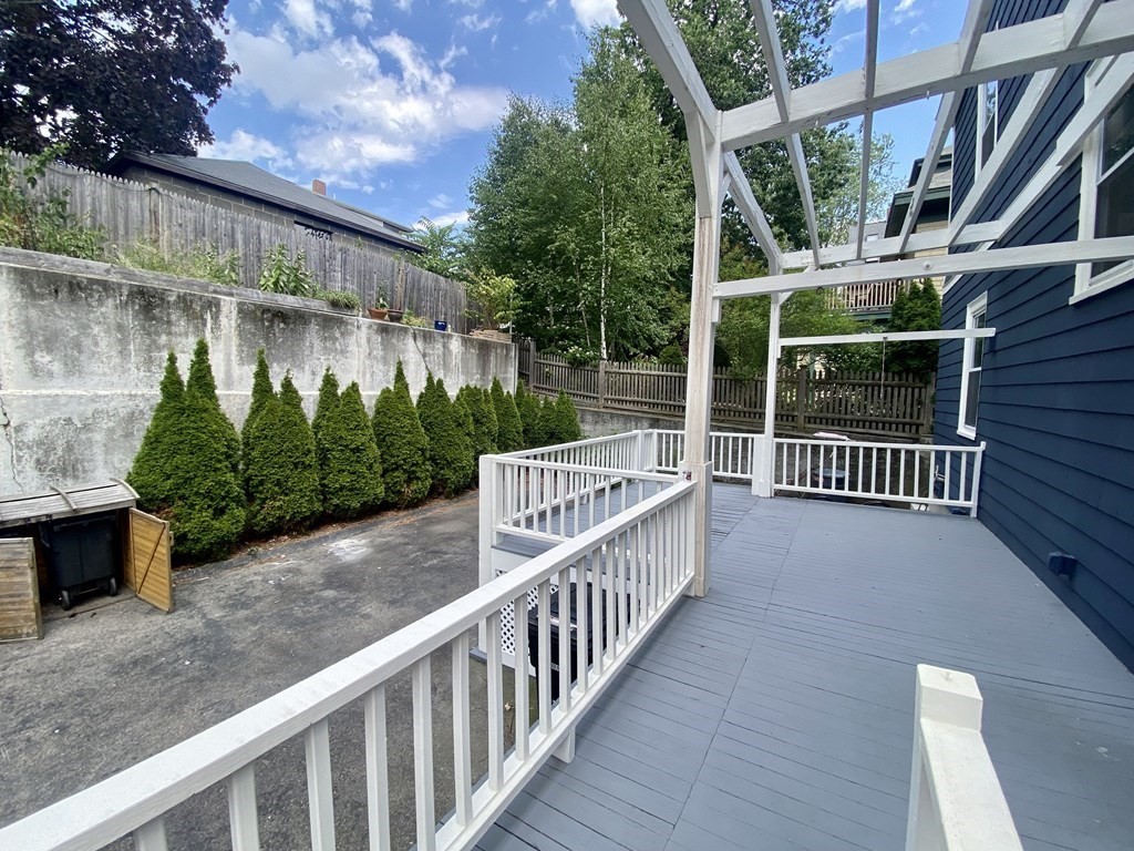 24 Hall Ave, Powder House Square