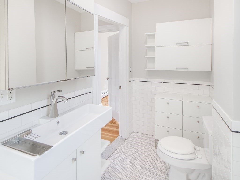 24 Suffolk St, The Port