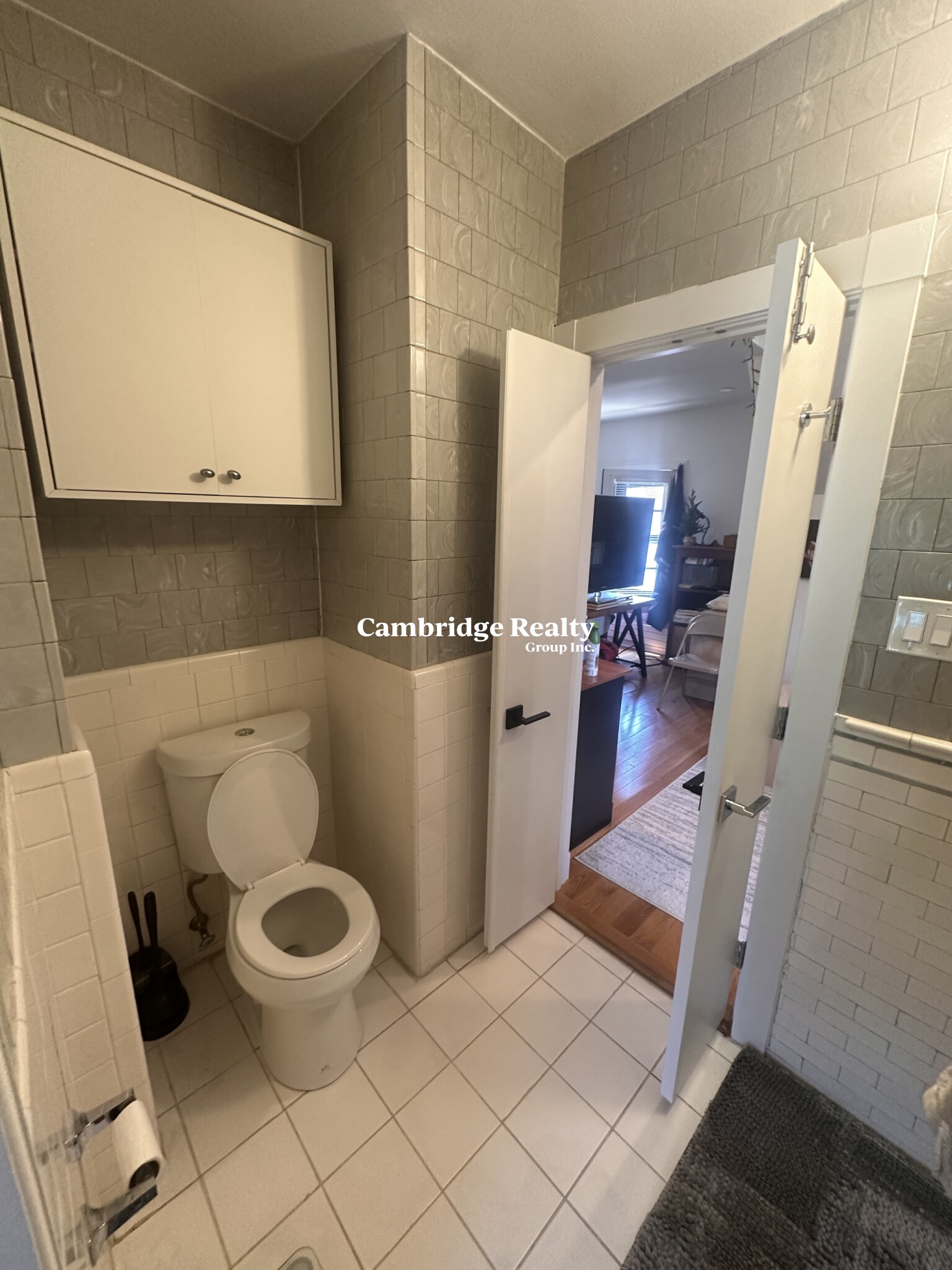 27 Meacham Rd, North Cambridge