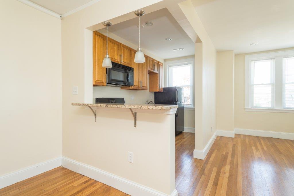 136 Highland Ave, Winter Hill