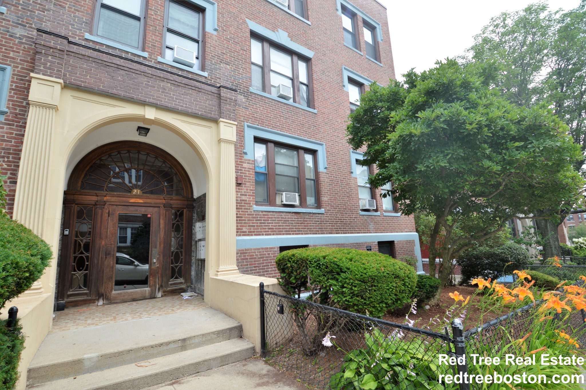 21 Park Vale Ave, Allston
