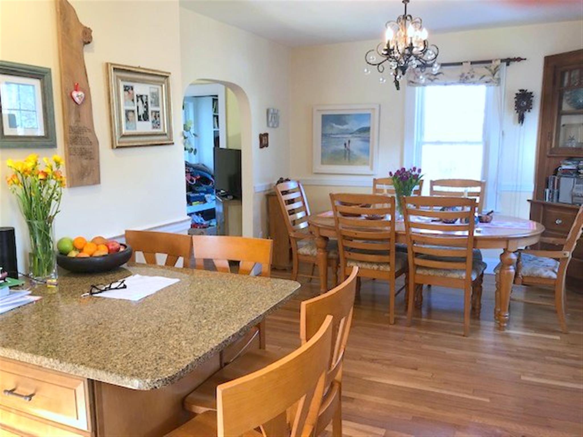 137 Sunset Rd, Arlington