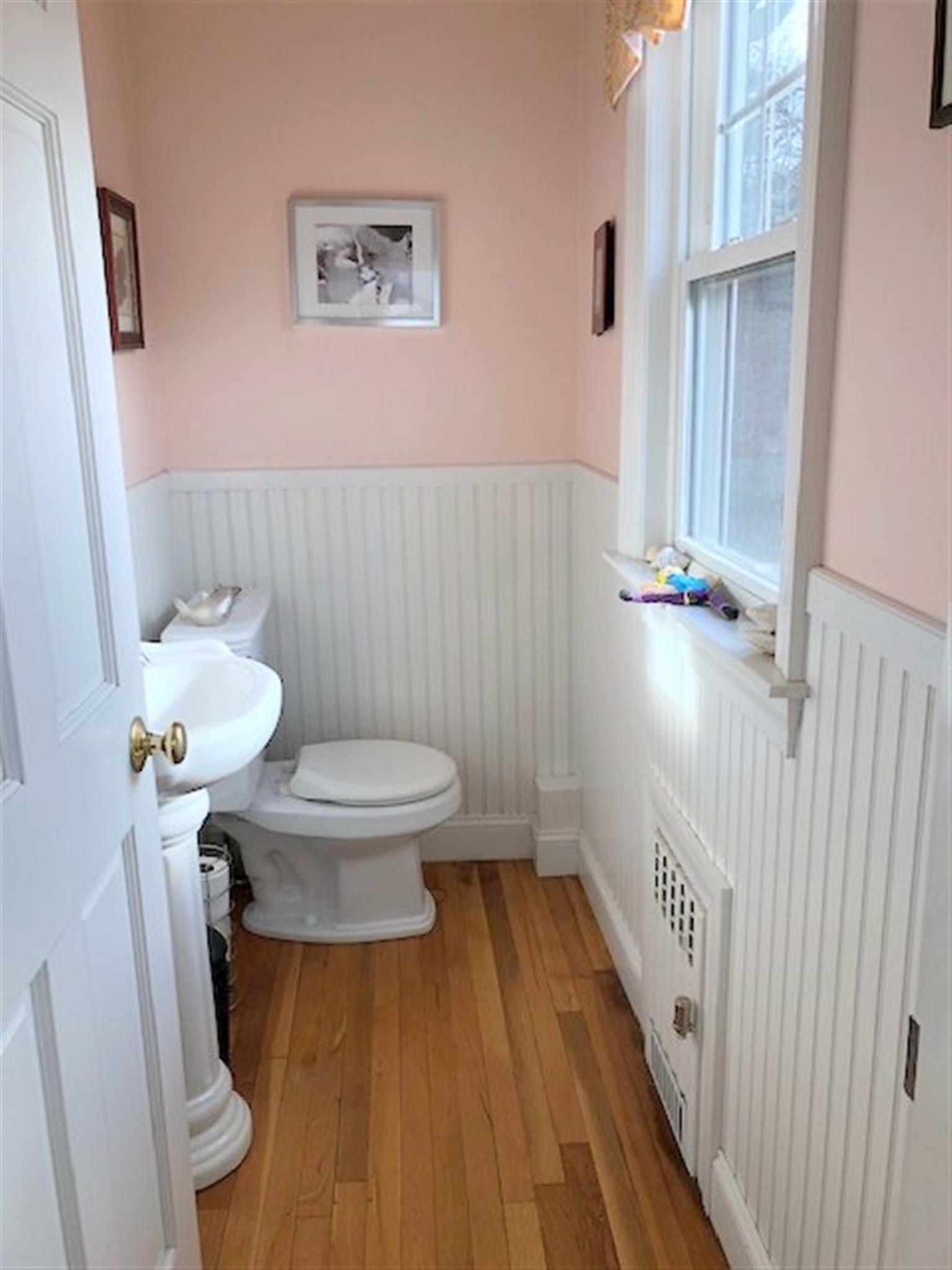 137 Sunset Rd, Arlington