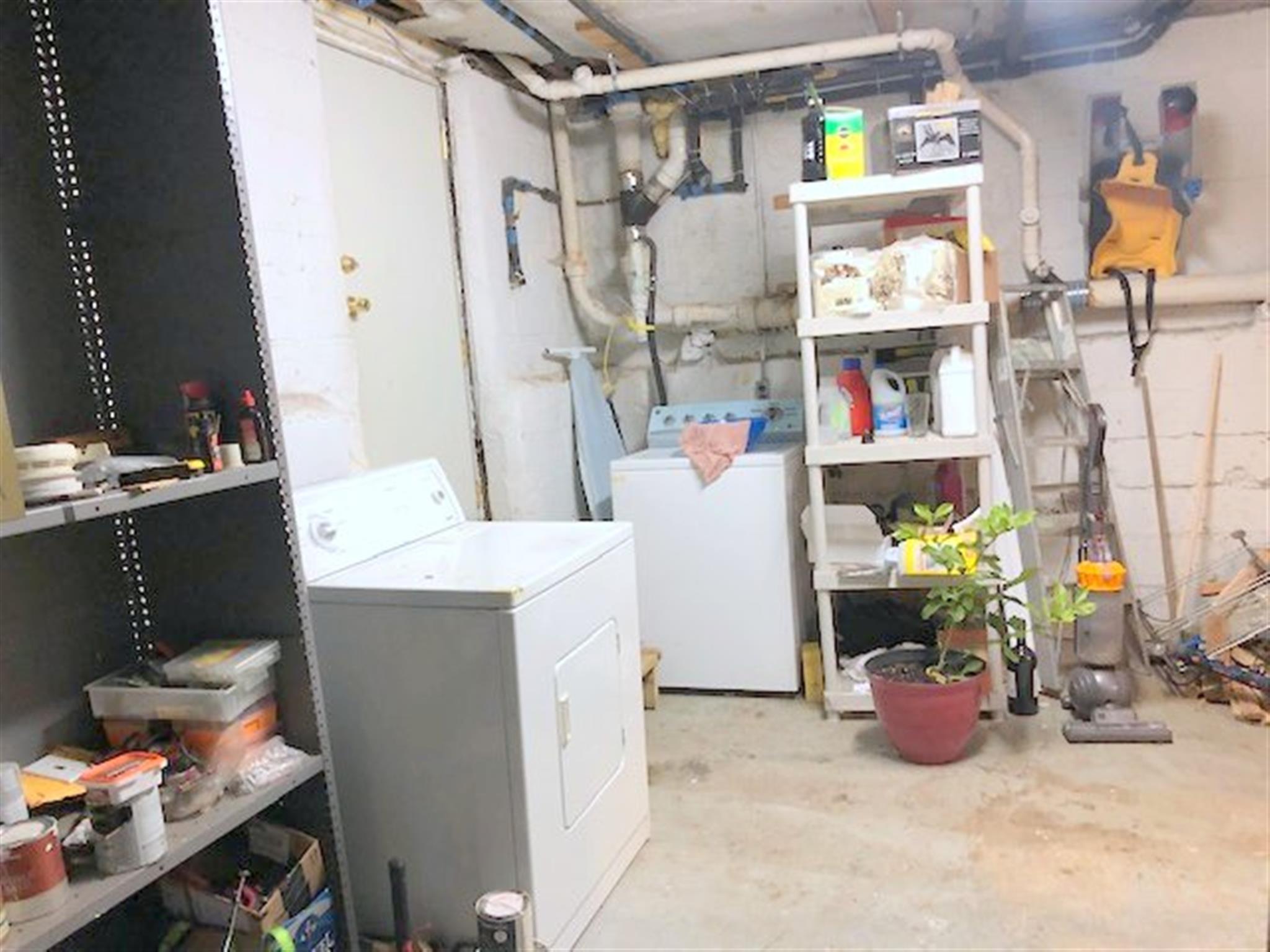 137 Sunset Rd, Arlington